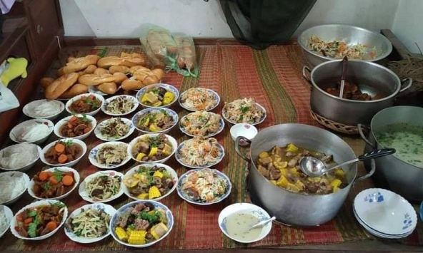 Chị dâu nhắn tôi đúng một dòng trước ngày giỗ bố chồng, đọc xong tôi quyết định không về quê