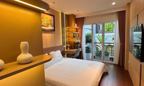 Vào phòng ngủ của con trai mà tôi phát hoảng, không ngờ con dâu mình khổ đến vậy