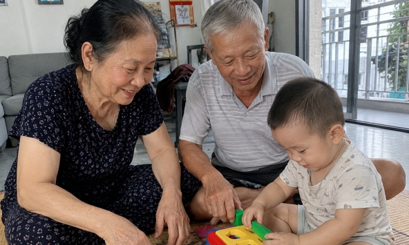 Nghiên cứu phát hiện: Trong 4 người - ông bà nội, ông bà ngoại, đây là người có ảnh hưởng lớn nhất đến cuộc đời cháu!