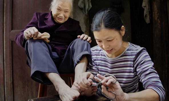 3 chi tiết nhỏ chỉ ra: Con bạn thật lòng hiếu thảo với cha mẹ hay chỉ giả dối!