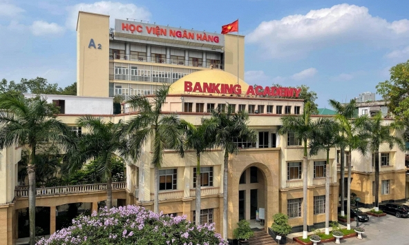 Một trường đại học ở Hà Nội vừa ghi nhận hiện tượng chưa từng có trong lịch sử: Dự báo điểm chuẩn những ngành hot năm nay sẽ tăng cao!