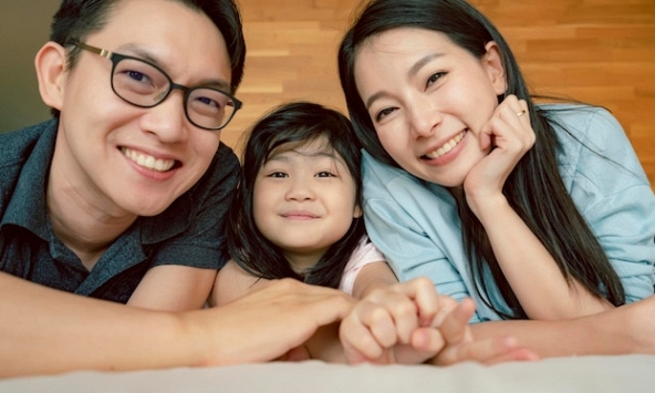 Cha mẹ nắm vững 'định lý con quạ' này thì không bao giờ có chuyện con cái dám cãi lại!