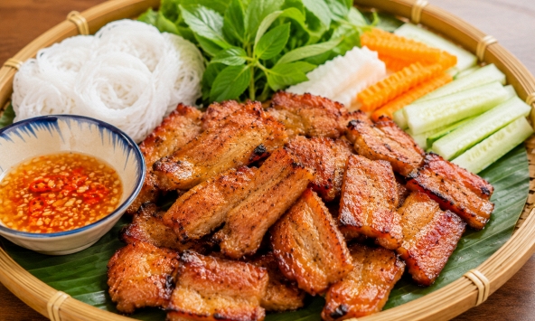 90% người nướng thịt bằng nồi chiên không dầu đều mắc lỗi này nên thịt bị khô