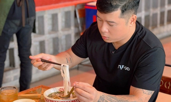 Chuỗi Tự Do 'rục rịch' bán phở, thị trường thêm đối thủ mới: Tham vọng mở rộng 'hệ sinh thái' F&B sau quán nhậu và quán nướng?