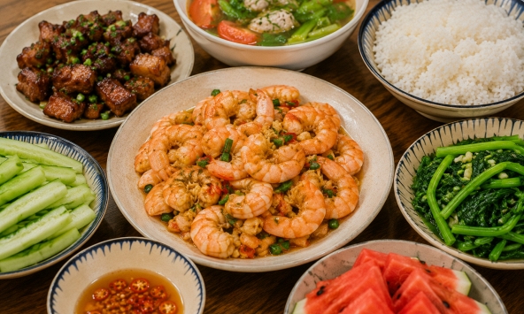 Không phải nước mắm, đây mới là bí quyết giúp tôm rang đỏ đẹp và săn chắc