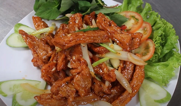 Mua mớ cá vụn 25k, tôi thử làm 2 món này mà cả nhà thốt lên không tin nổi