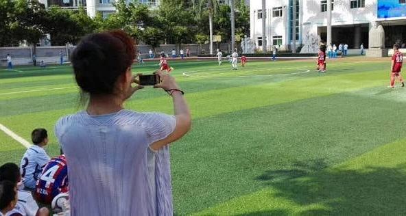 Phát hiện thú vị về những phụ huynh thường xuyên 'khoe' con trên mạng xã hội!