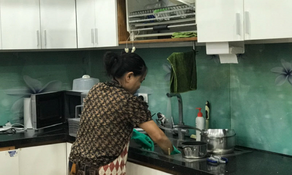 Tôi cho cô giúp việc nghỉ sau 8 năm, ngày cô ấy đi chỉ để lại 4 chữ “Cẩn thận chồng em” khiến tôi không biết giấu chuyện thế nào