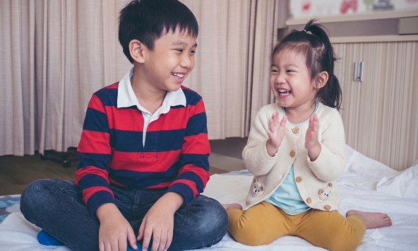 Phân tích hồ sơ của 10 triệu anh chị em ruột, các nhà khoa học phát hiện một sự thật ngỡ ngàng liên quan đến thứ tự sinh!