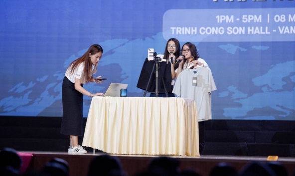 Sau quyết định chọn ngành: 5 khung tham chiếu giúp phụ huynh đánh giá chất lượng đào tạo Thương mại Điện tử