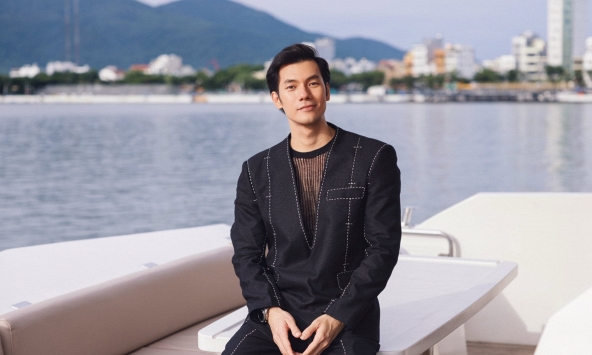 Không ngờ khi vừa tốt nghiệp đại học, Nhan Phúc Vinh đã có hành động cực dũng cảm này!