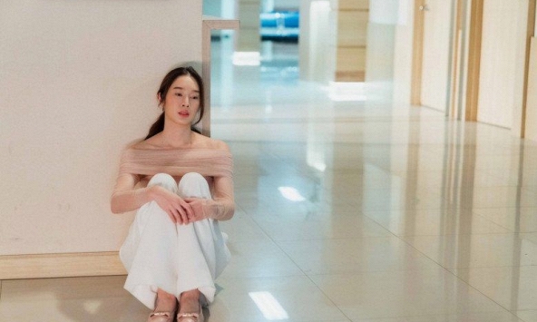 Mẹ chồng nằm liệt giường, con dâu bỏ việc ở nhà chăm sóc, 6 tháng sau bà làm điều không ai ngờ tới