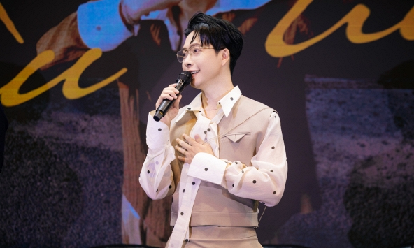 Emcee L ra mắt album solo đầu tiên 'Kịch Bản Đầu Tiên', kể trọn một câu chuyện tình yêu qua 8 ca khúc