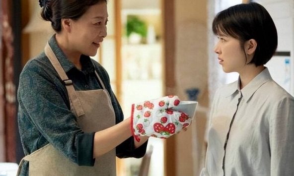 Con dâu chủ động đưa mẹ chồng 100 triệu rồi xin một việc, đến khi biết mục đích tôi mới hiểu nó đã tính chuyện này từ lâu
