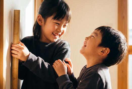 Nói với con: 11 thứ tuyệt đối đừng tùy tiện cho người khác mượn! Nhà trường không dạy, nhiều đứa trẻ không hề biết