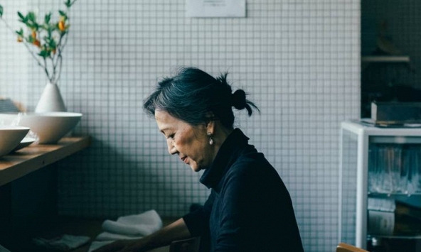 Tôi bảo con dâu nghỉ việc ở nhà chăm cháu, đến ngày nó xin đi làm lại tôi mới hiểu vì sao nó nhất quyết không nhận tiền của tôi