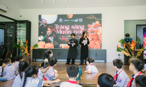 Học sinh Trung học Maya School tổ chức Trung thu cho 50 em nhỏ ở Yên Xuân