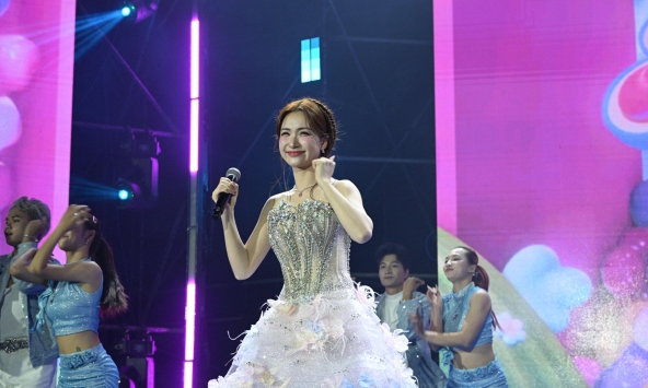 Dàn nghệ sĩ đình đám thăng hoa trên sân khấu WeFamily Awards 2026: Bản hòa ca đong đầy yêu thương và gắn kết gia đình