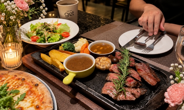 Chồng đặt nhà hàng để kỉ niệm ngày cưới, mỗi món bê ra làm tôi uất nghẹn, nhìn rõ người đàn ông trước mặt