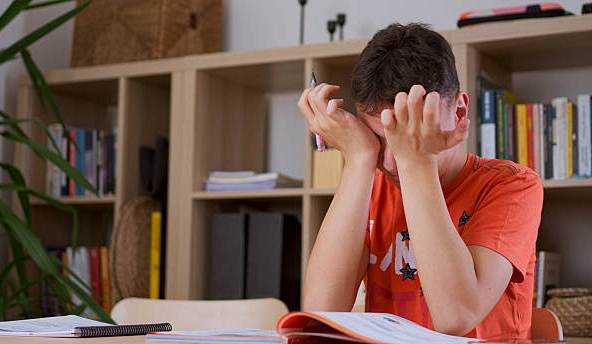 “Giáo dục hạnh phúc” lại làm hại thêm một đứa trẻ