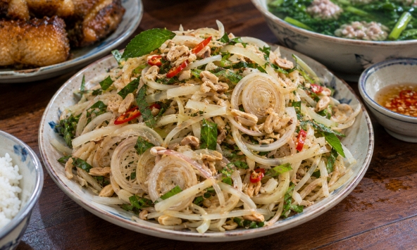 Một đĩa đầy đặn thế này nhưng nguyên liệu chính chỉ đáng giá vài chục nghìn, bí quyết nằm ở cách làm