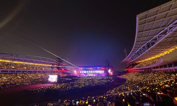 Từ Seoul, Đài Bắc, Nagoya đến Hà Nội vì BIGBANG: Fan sẵn sàng ở lại, sẵn sàng tiêu tiền, nhưng chưa có thêm thứ gì để họ tiếp tục mua