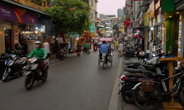 Đặt sáng, nhận chiều: thói quen mua sắm mới của người không còn muốn chờ