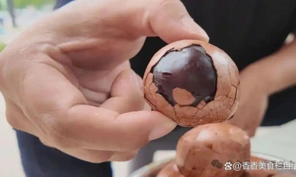 Tiệm trứng kho đắt khách tới mức chủ quán phải dậy từ 3 giờ sáng rồi xin khách bớt đến: Mặt trái của cơn sốt 'xếp hàng' thời video ngắn