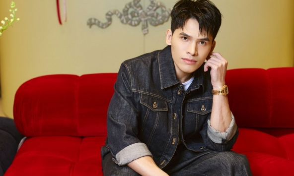 Quốc Thiên điển trai hết nấc với cây denim, chiếm spotlight giữa dàn sao ở Thảo Điền