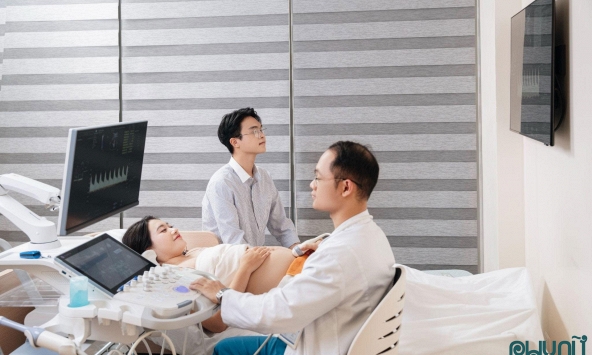 Phân biệt máu báo thai và máu kinh nguyệt: Nhận diện đúng để không bỏ lỡ thai kỳ sớm