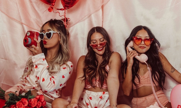 Bỏ qua tình yêu đi, Valentine bây giờ không phải là ngày chỉ dành cho các cặp đôi nữa