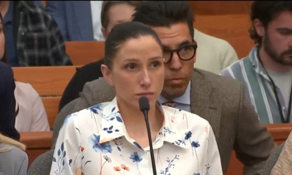 Tác giả viết sách về nỗi đau mất chồng hóa ra chính là người đã đầu độc chồng