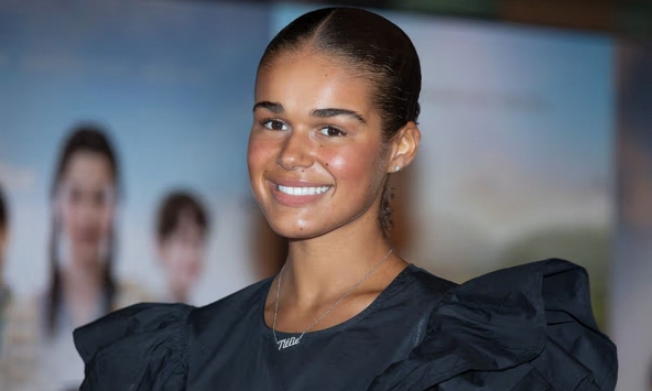 Nhờ bức ảnh 'quá xấu để đăng lên MXH', nữ diễn viên 22 tuổi phát hiện ra căn bệnh nguy hiểm