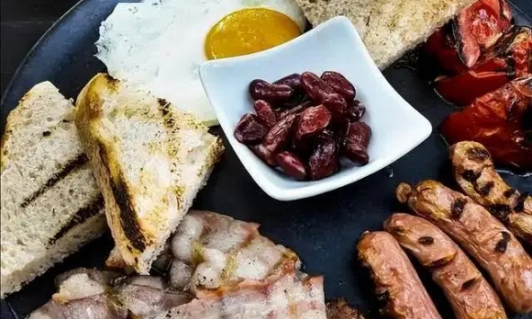 Ngày càng có nhiều người mắc ung thư đại trực tràng, bác sĩ cảnh báo: Thà nhịn đói còn hơn ăn nhiều 5 thực phẩm này