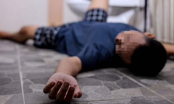 Người đàn ông tử vong vì... rặn quá mạnh khi đi vệ sinh: 4 nhóm người được bác sĩ cảnh báo 'ĐỪNG GẮNG SỨC!'