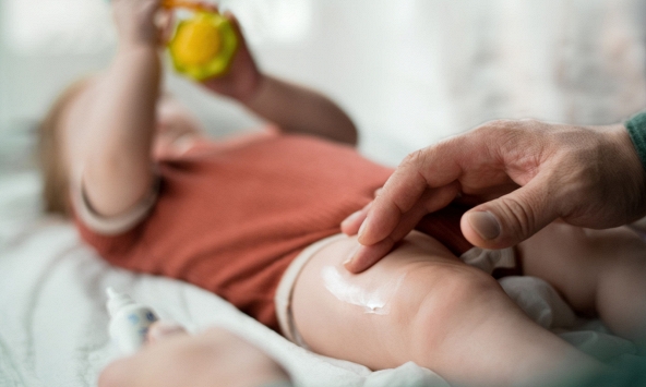 Người phụ nữ mang thai sau khi quan hệ với cặp anh em sinh đôi, xét nghiệm ADN đưa ra kết luận 'không thể tin nổi'