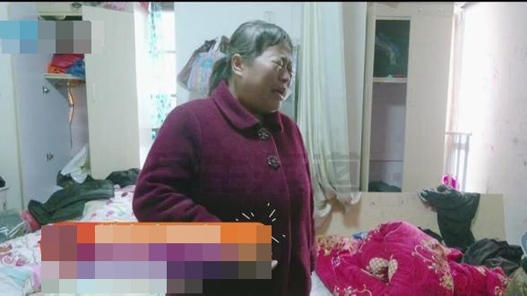 Vợ tích góp hơn 100 triệu để phẫu thuật, chuẩn bị lên bàn mổ mới biết chồng đã chốt đơn livestream để mua rượu hết sạch