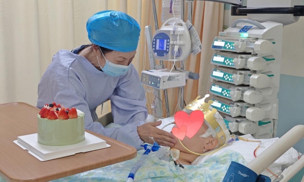 Cô gái 23 tuổi chịu đựng cơn đau đầu 7 ngày trước khi tim ngừng đập, thủ phạm chính là chiếc tủ lạnh