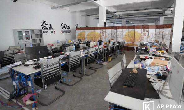 Bên trong hang ổ khổng lồ nơi 10.000 'công nhân' đã lừa đảo người dân toàn cầu: Kịch bản, thẻ SIM vương vãi khắp 29 tòa nhà