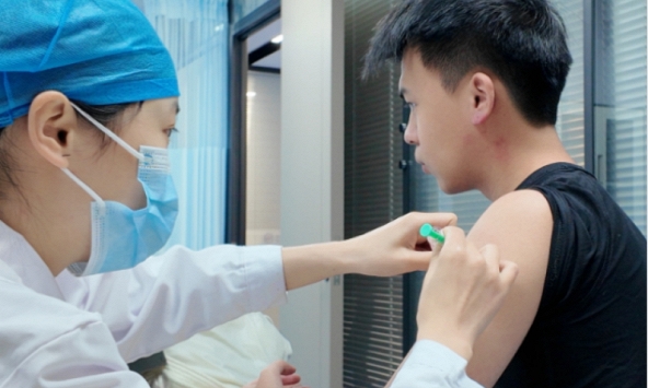 Nghiên cứu trên 3 triệu thanh niên phát hiện: 1 loại vắc xin giúp nam giới phòng ngừa tới 3 loại ung thư