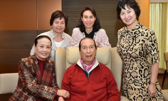 Ái nữ của Vua sòng bài Macau qua đời