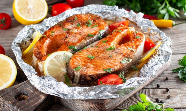 7 thực phẩm tuyệt đối không nên chế biến bằng giấy bạc