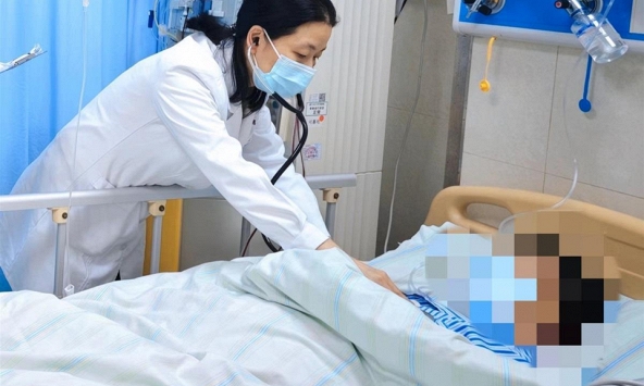 Người phụ nữ gan 'ngập mỡ' vì ngày nào cũng uống 1 loại nước nhiều người tưởng tốt, thực chất là 'thuốc phá gan'