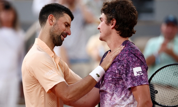Địa chấn tennis: Djokovic bị 'thần đồng' 19 tuổi loại đầy cay đắng sau 5 giờ thi đấu nghẹt thở