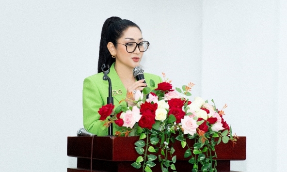 Từ ánh đèn sân khấu sắc đẹp đến trái tim nhân ái, cộng đồng: Triết lý sống sâu sắc của nữ chủ tịch Hường Phạm