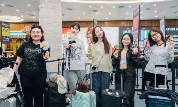 Fan đổ về Ocean City check in G-DRAGON 2025 WORLD TOUR [Übermensch] IN HANOI, háo hức chờ concert lịch sử