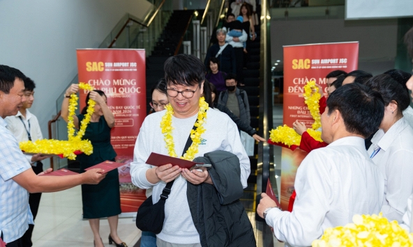 Cảng HKQT Phú Quốc đón chuyến bay 'xông đất' từ Hàn Quốc