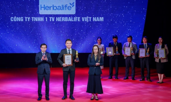Herbalife Việt Nam được vinh danh là “Doanh Nghiệp Văn Hóa, Uy Tín” năm 2025 bởi Liên đoàn Thương mại và Công nghiệp Việt Nam