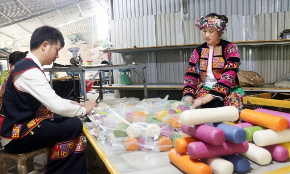 Bánh đá Phó Bảng – hương gạo hóa đá giữa đại ngàn