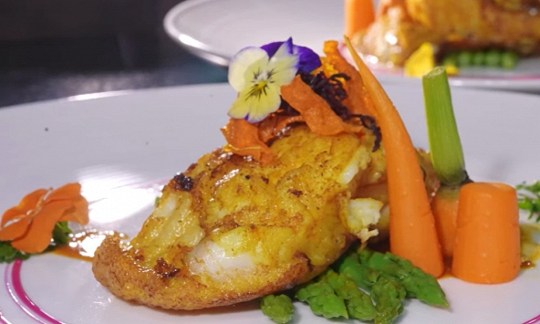 Cá song đỏ sốt nghệ – tinh hoa vị Việt qua bàn tay nghệ nhân Lê Văn Khánh